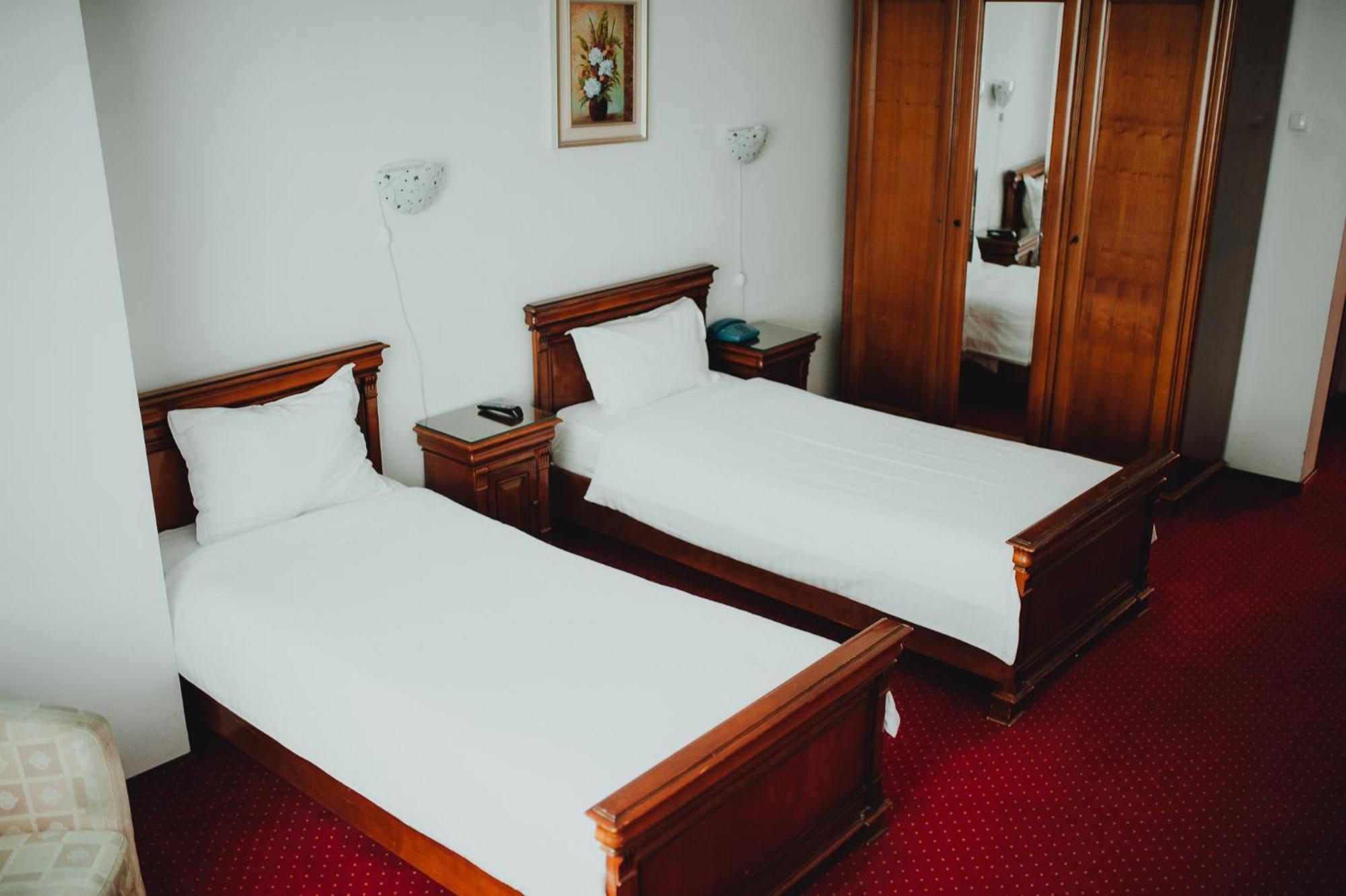 Hotel Bavaria Craiova Exteriér fotografie